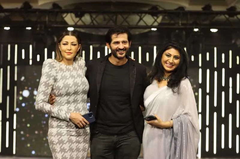 Aditi Govitrikar with Hiten Tejwani and Gunjan Kuthiala during 17th Edition of _BETI_ A Fashion Fundraiser Show IMG_3233