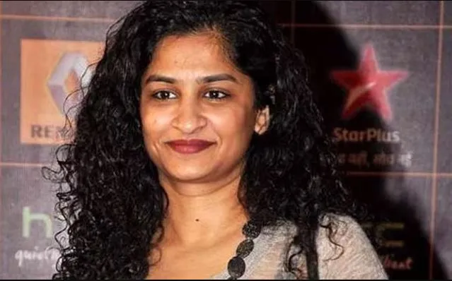 Gauri Shinde- Dr Jug in Dear Zindagi