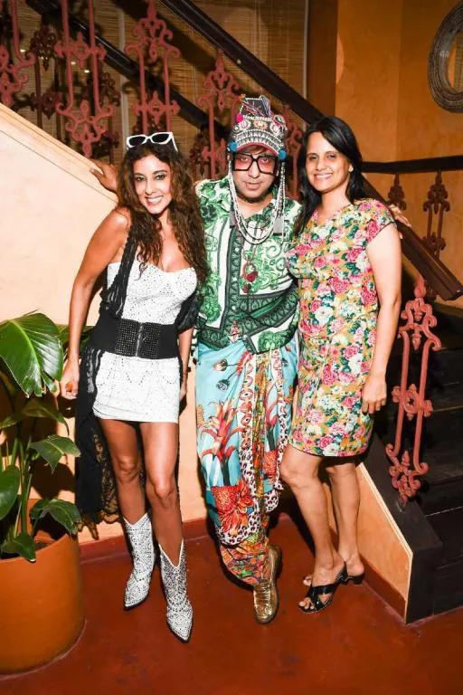 Jennifer Mayani, with Rehan Shah and Nisha Harale during Madeira Carnival at 1BHK (Vashi)