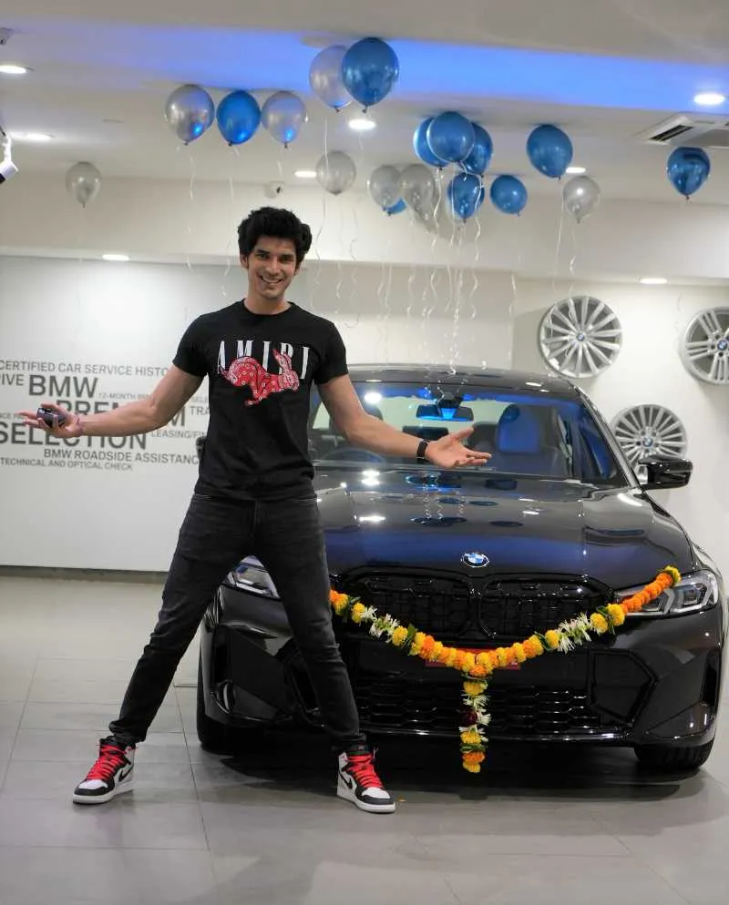 Kundali Bhagya actor Paras Kalnawat buys his first luxurious sports sedan, calls it _ticking off one wish of from my dad's bucket list