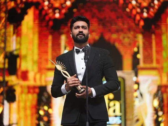 Vicky-Kaushal-wins-Best-Actor-award_18130e6e348_medium