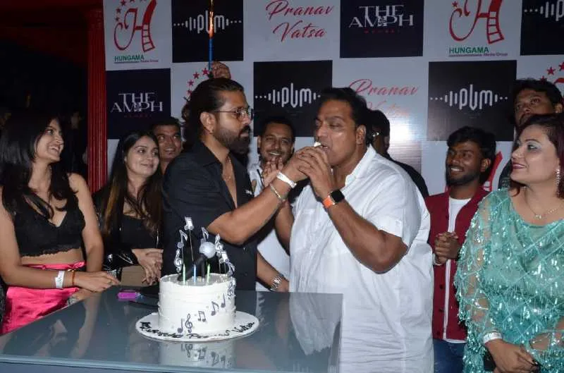 Bollywood choreographer Ganesh Acharya celebrated Pranav Vatsa' birthday (3)