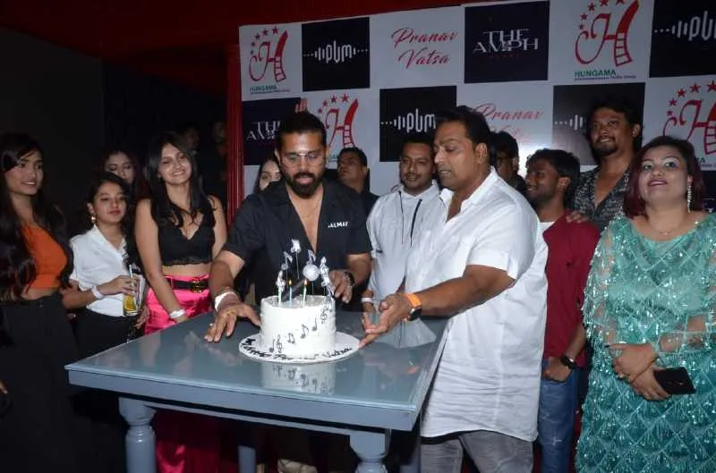 Bollywood choreographer Ganesh Acharya celebrated Pranav Vatsa' birthday (4)