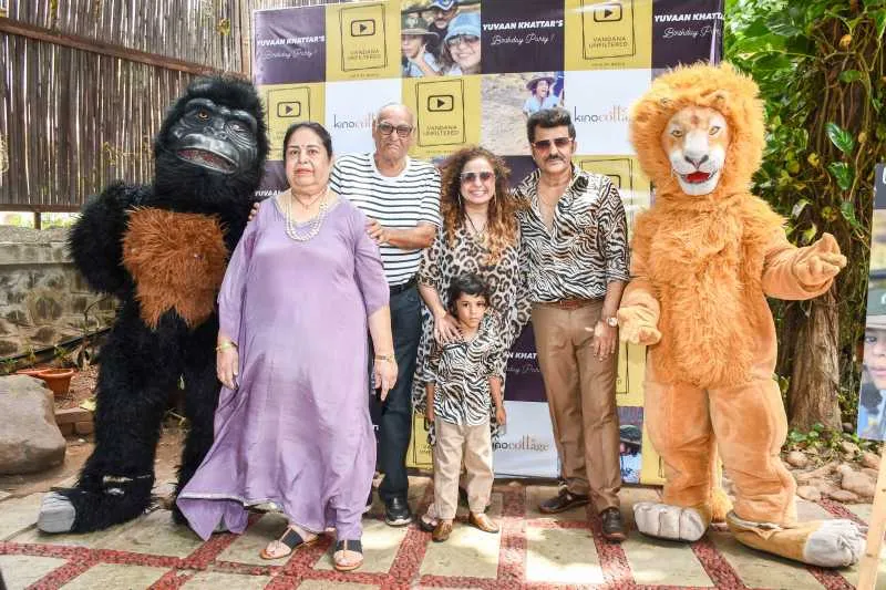 Vandana Sajnani with Rajesh khattar and Family