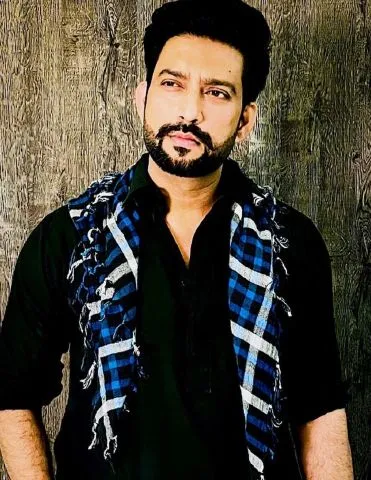 Aadesh Chaudhary looks