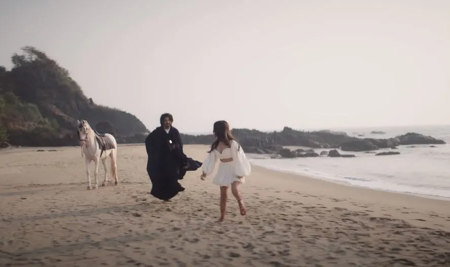 Heeriye (Official Video) Jasleen Royal ft Arijit Singh (4)