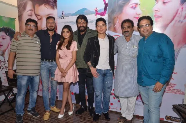 Mr Jitendra Gulati (Jindi Bhai) - Mr Mahendra Dhariwal (Producer) - Ms Disha Gupta (Actress) - Mr Tinu Verma (Action Director) - Mr Pratik Sehajpal (Actor), Shabir Shaikh (Promoters)