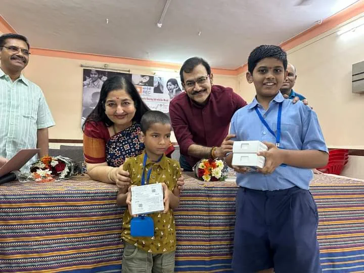 Mrs. Anuradha Paudwal donated her 1000th hearing aid