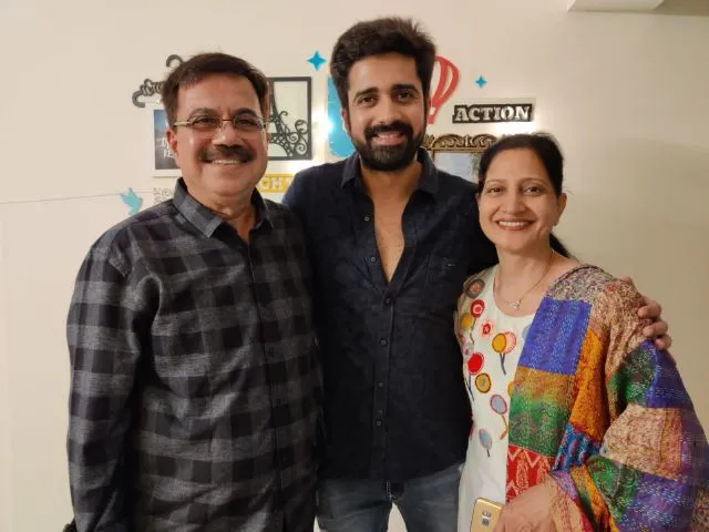 Netizens applaud Avinash Vijay Sachdev (2)