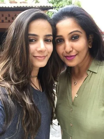 Nikki Sharma from Pyaar Ka Pehla Adhyaya ShivShakti with her loving mother - Sandeepa