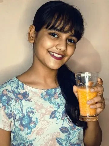 Zaara Warsi (Happu Ki Ultan Paltan, Chamchi) Mango Day