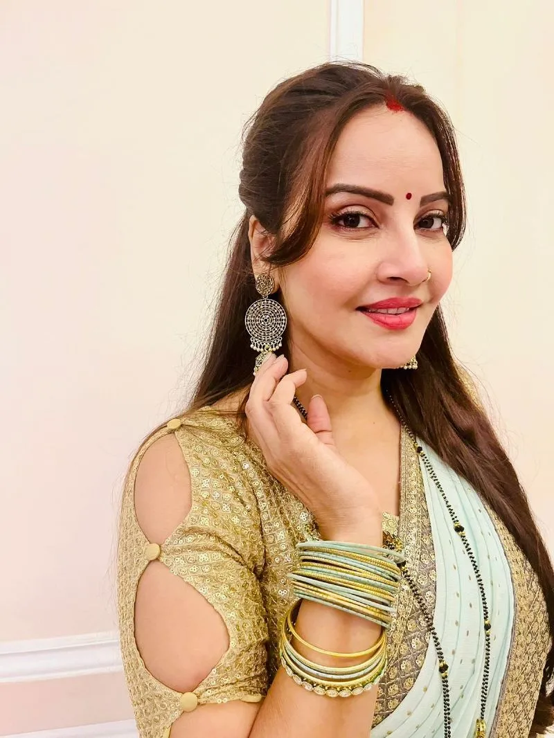 Geetanjali Mishra (Happu Ki Ultan Paltan, Rajesh) Jhumka story 1