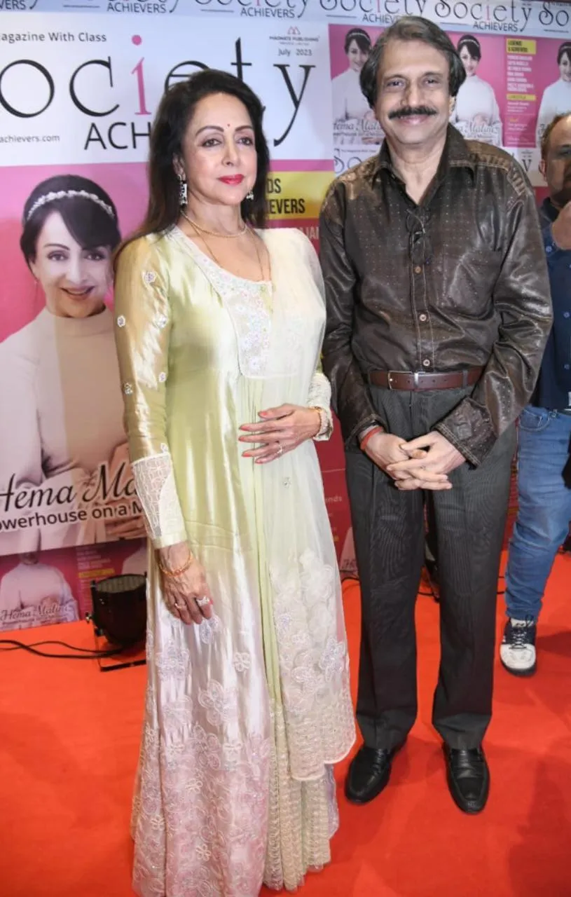 Hema Malini on stage with Chaitanya Padukone at Society Achievers mag launch