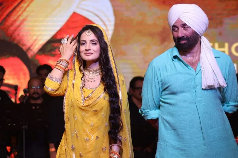 grand celebration of Gadar 2 music (4)