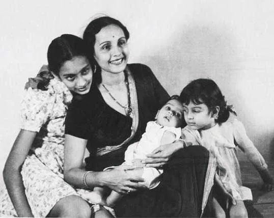 Birthday Special Tanuja: Language Does Not Matter In Cinema As It Is A Global Industry