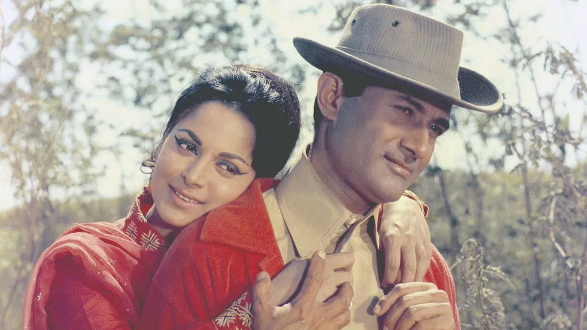 Dev Anand and Waheeda Rehman