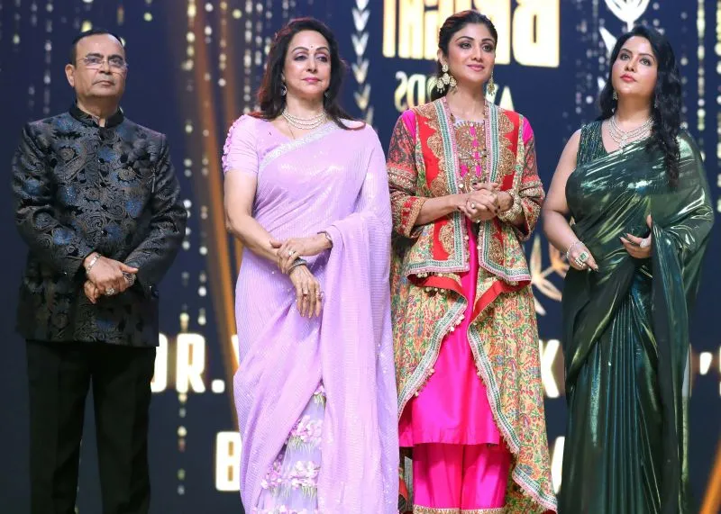 Dr. Yogesh Lakhani,Hema Malini,Shilpa Shetty & Amruta Fadnavis