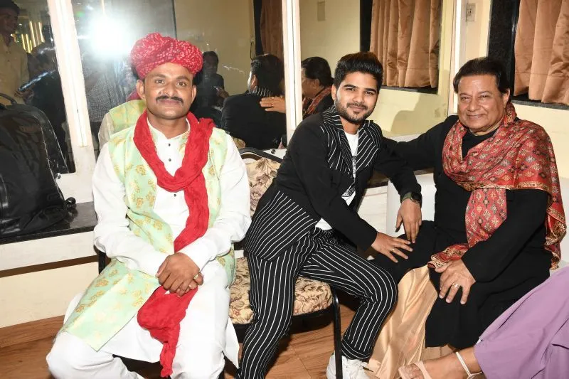 Kheta Khan, Salman Ali with Anup Jalota During Rehmatein