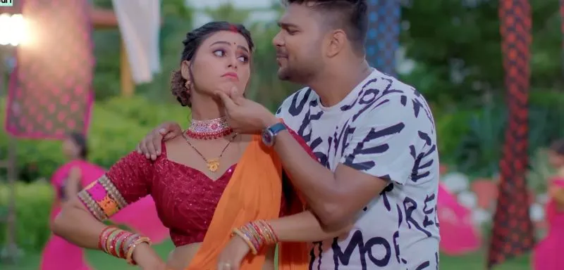 Lovely Kajal song Kha Leb Jahar (4)