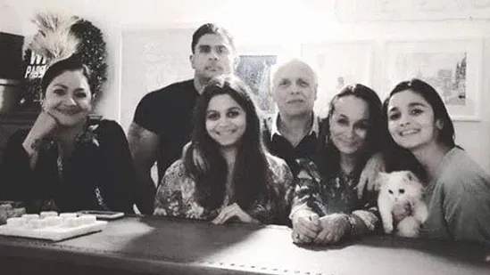 Mahesh Bhatt Family