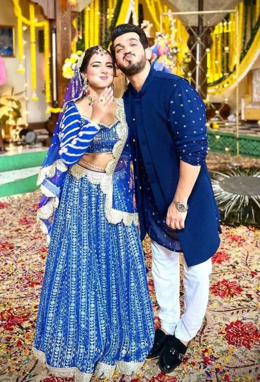 Nikki Sharma- Arjun Bijlani (1)