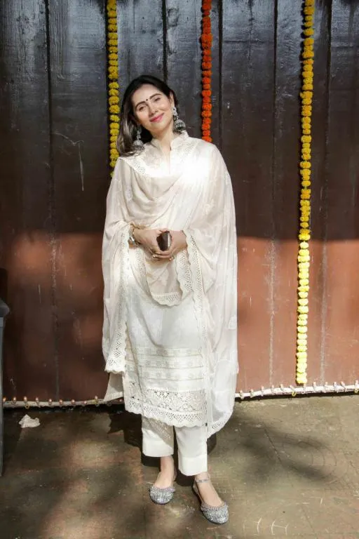 Sara Khan
