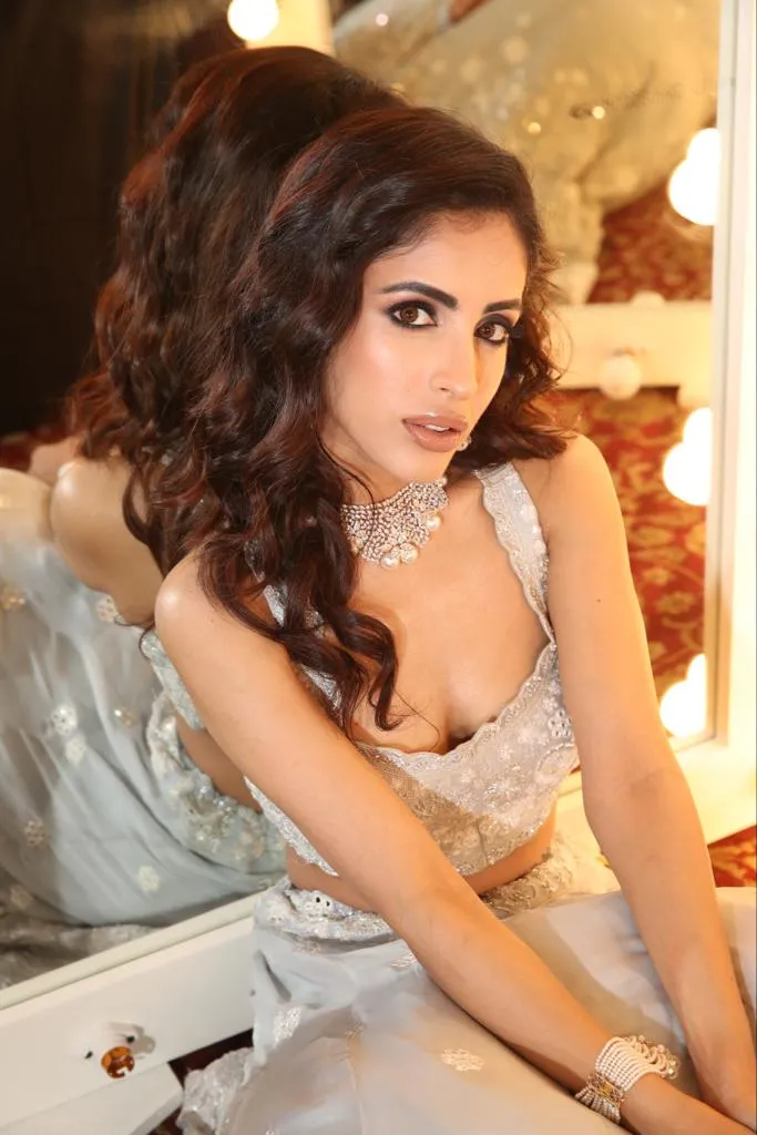 Actress Priya Banerjee set to shine in Her Bengali Film Debut with Pratim Gupta’s "Chaalchitro"