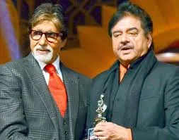 Amitabh Bachchan with Shatrughan Sinha-01