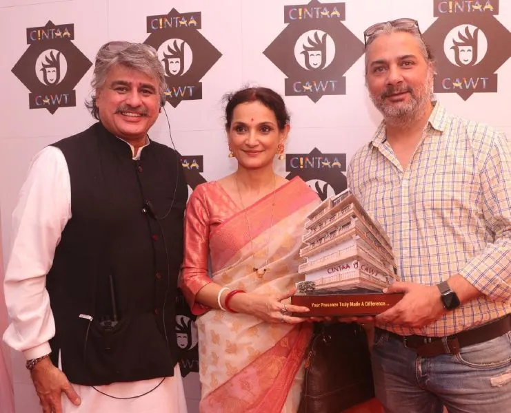 Ayub Khan with Rajeshwari Sachdev and Varun Badola