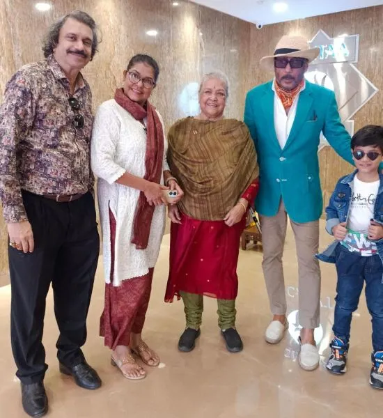 Bhavana Balsaver, Shubha Khote, Jackie Shroff with Chaitanya Padukone