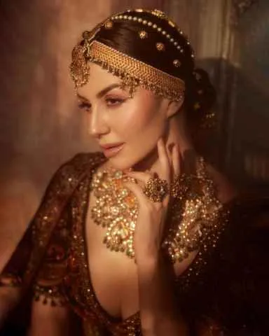 Giorgia Andriani Exudes 'Maharani' 