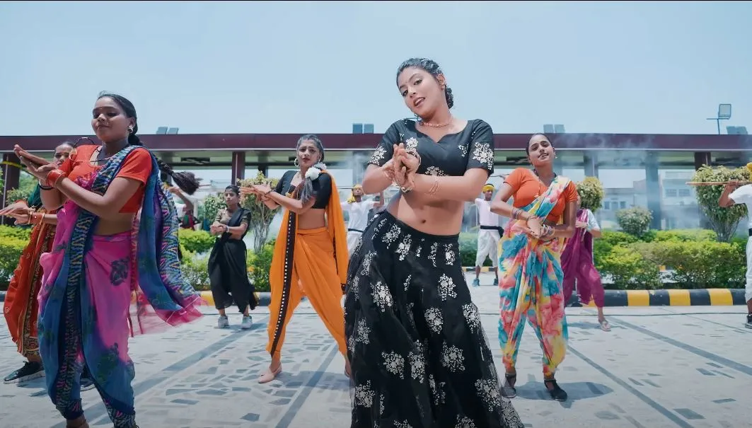 Mahi Srivastava song "Machhari Banaibo"