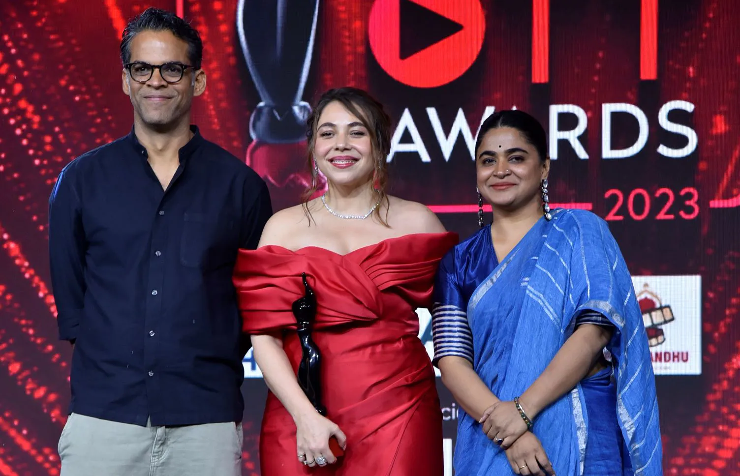 Manoj Bajpayee, Shefali Shah, Vijay Varma, Alia Bhatt, Rajkummar Rao, Sonakshi Sinha, Karishma Tanna, Abhishek Banerjee, won the coveted Black Lady at the 4th edition of Filmfare OTT Awards 2023