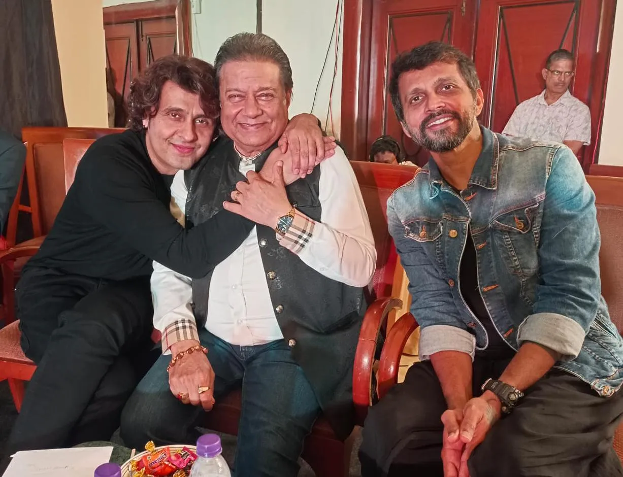 Sonu Nigam with Anup Jalota and South singer K G Ranjith