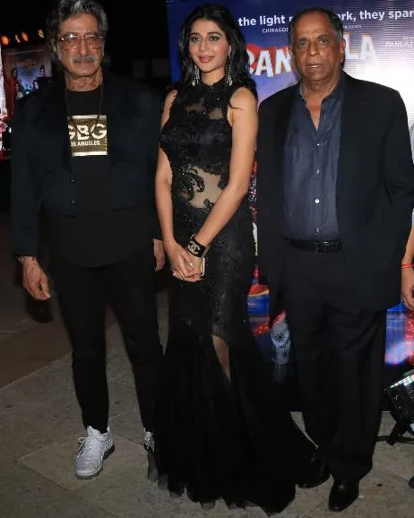 Pahlaj Nihalani with Shakti Kapoor and Mishika Chourasia(1)