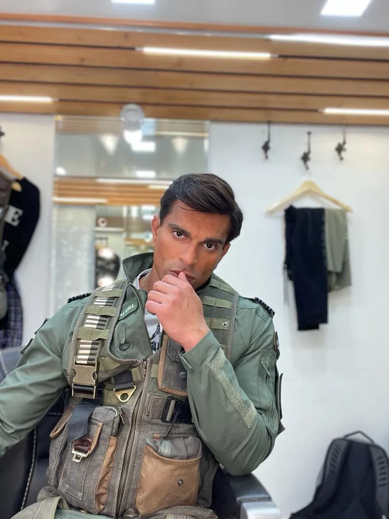 Karan Singh Grover in Fighter