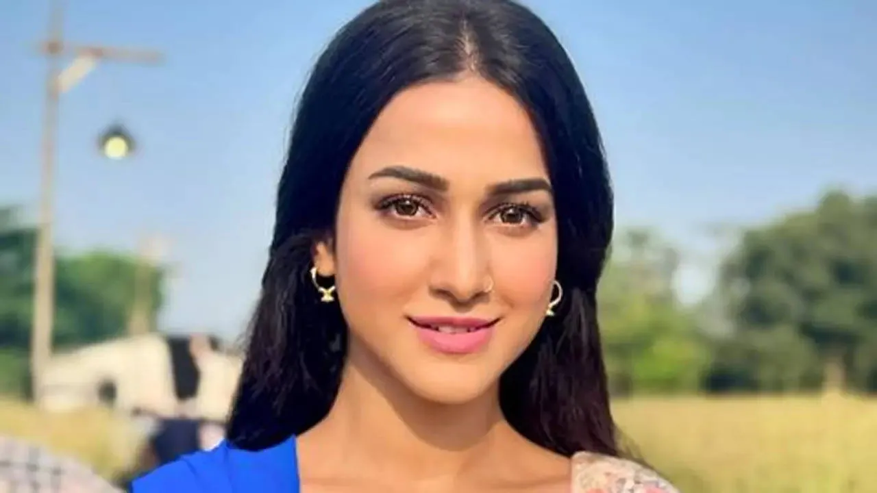 Exclusive - Amandeep Sidhu on her new show 'Badall Pe Paon Hai': Being a  Sardarni, it certainly is a bonus for me to be part of a Punjab-based show 