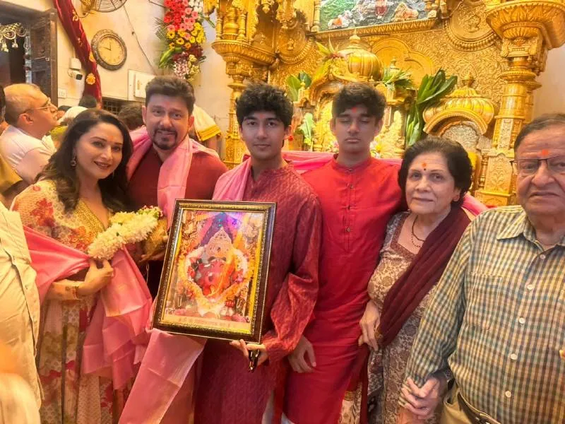 Madhuri Dixit reached Shri Siddhivinayak Temple to seek blessings for her film 'Panchak'.