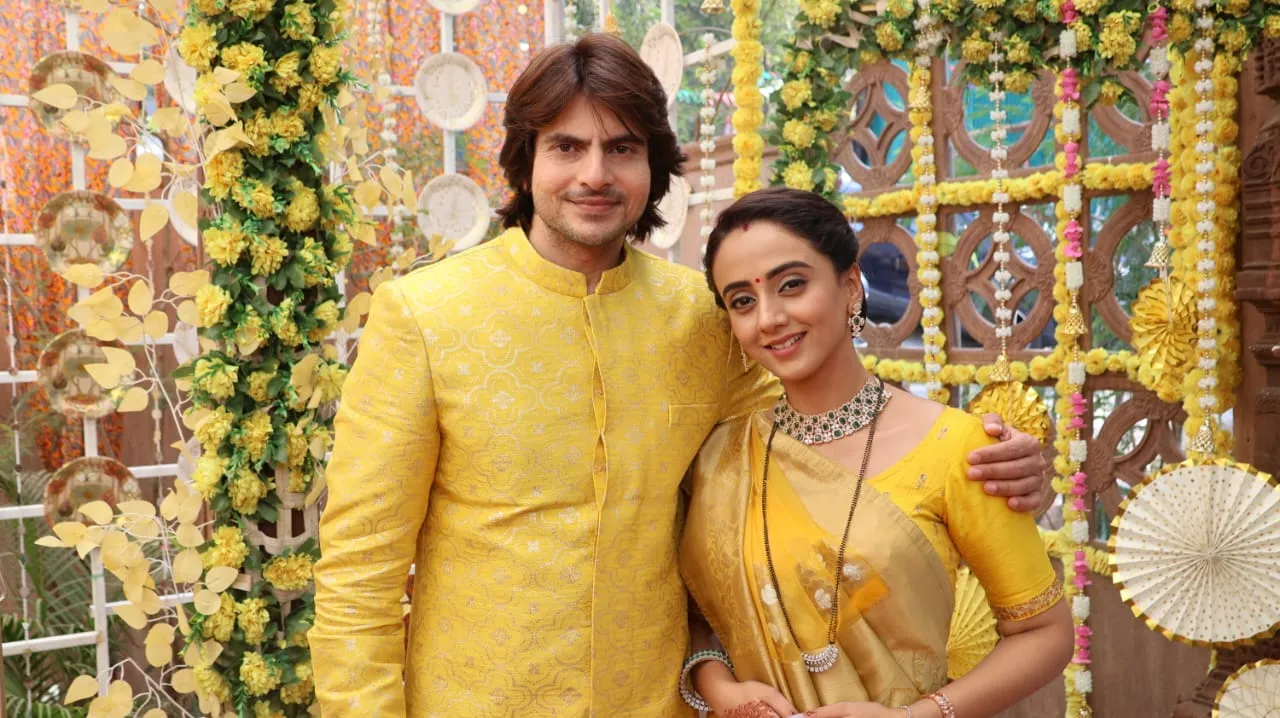 Parag & Khyati’s Emotional Moment in Prem & Raahi’s Love Story!