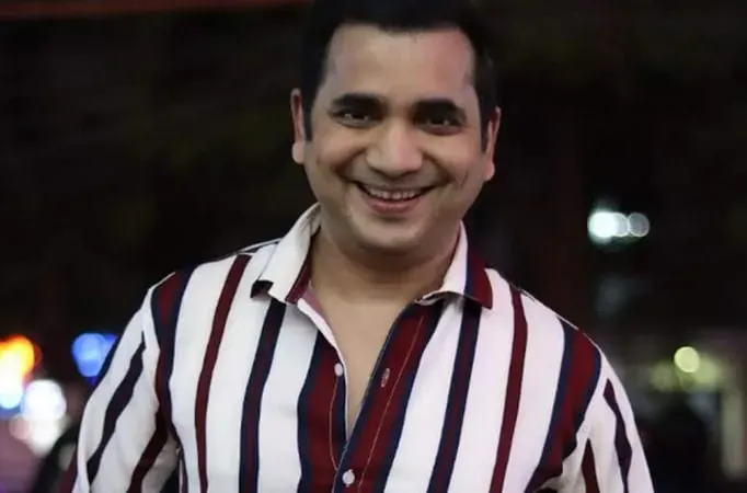 Saanand Verma Celebrates National Book Lovers Day