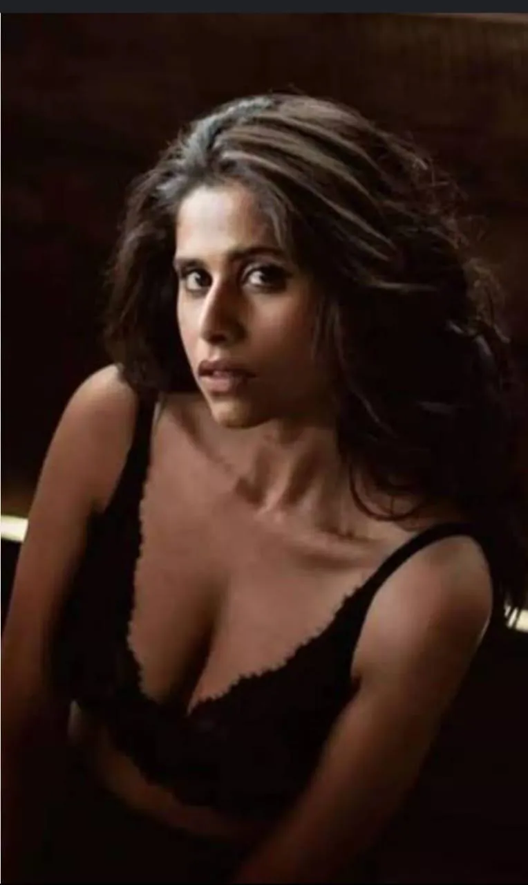 Glam actress Sai Tamhankar