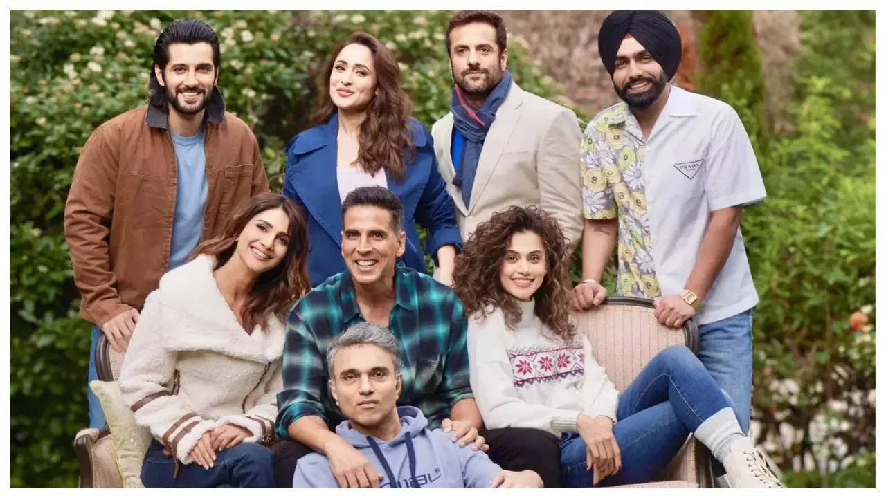 Taapsee Pannu unveils 'Khel Khel Mein' with Akshay Kumar, Vaani Kapoor, Fardeen Khan. - Times of India