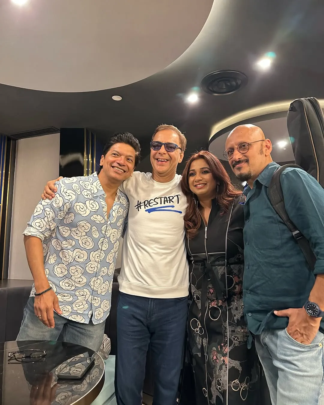 Vidhu Vinod Chopra with Shaan, Shreya Ghoshal and Shantanu Moitra