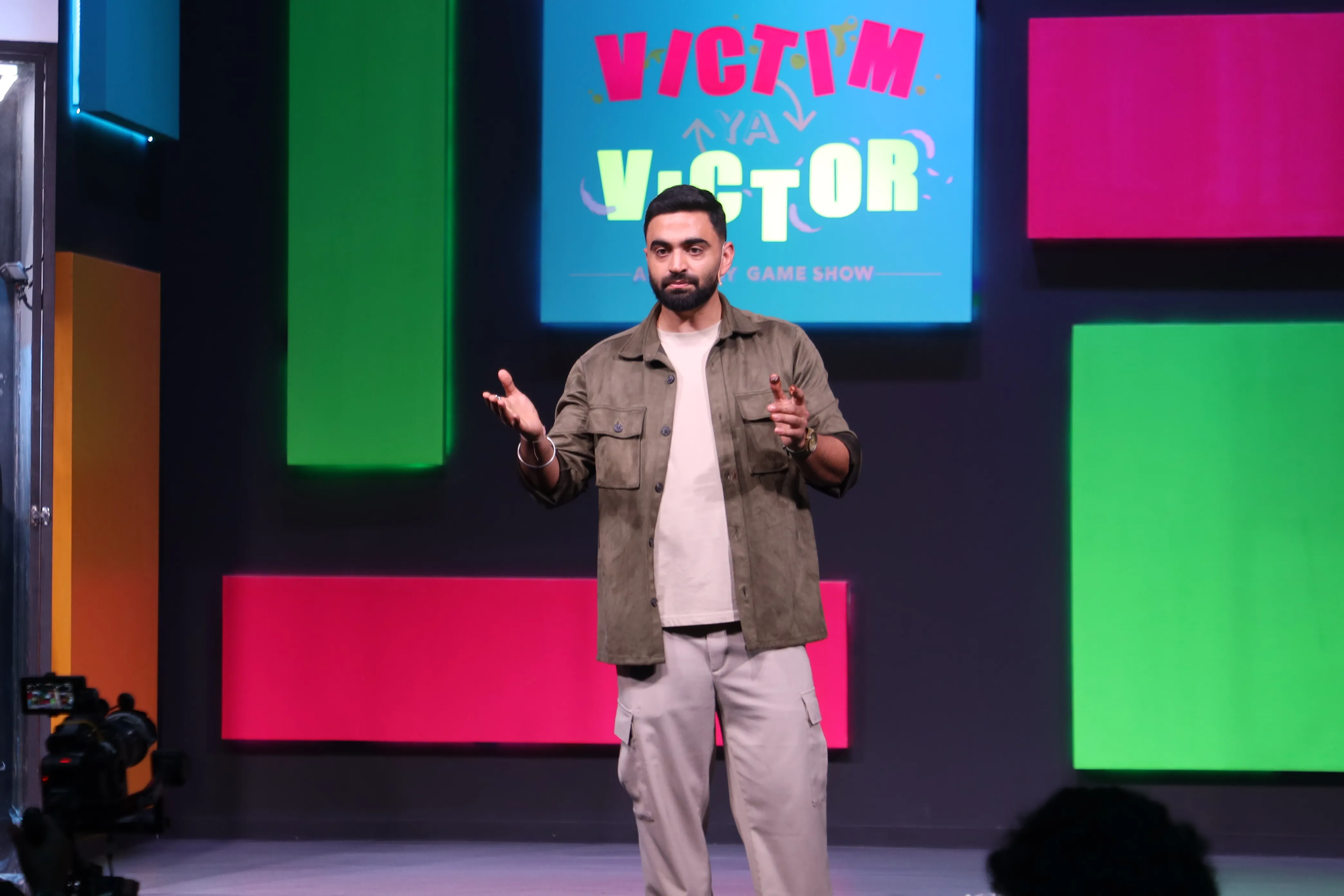 Victor Ya Victim, Rahul Dua