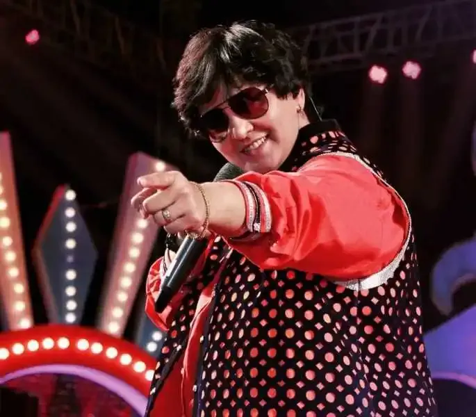 Falguni Pathak - Best Songs, Career, Age, Birthday, Net Worth