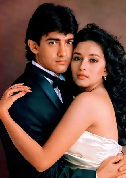  Aamir Khan and Madhuri Dixit 