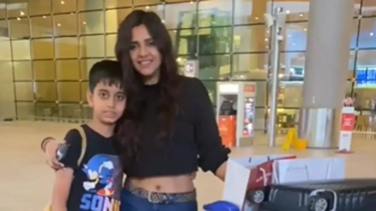 Dalljiet Kaur and son Jaydon back in the country from Kenya first time after  marriage; spotted at the airport