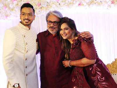 Music director Shreyas Puranik gets engaged to singer Aishwarya Bhandari |  Hindi Movie News - Times of India