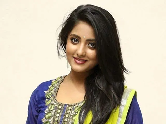 Ulka Gupta Height, Age, Family, Wiki, News, Videos, Discussion & More