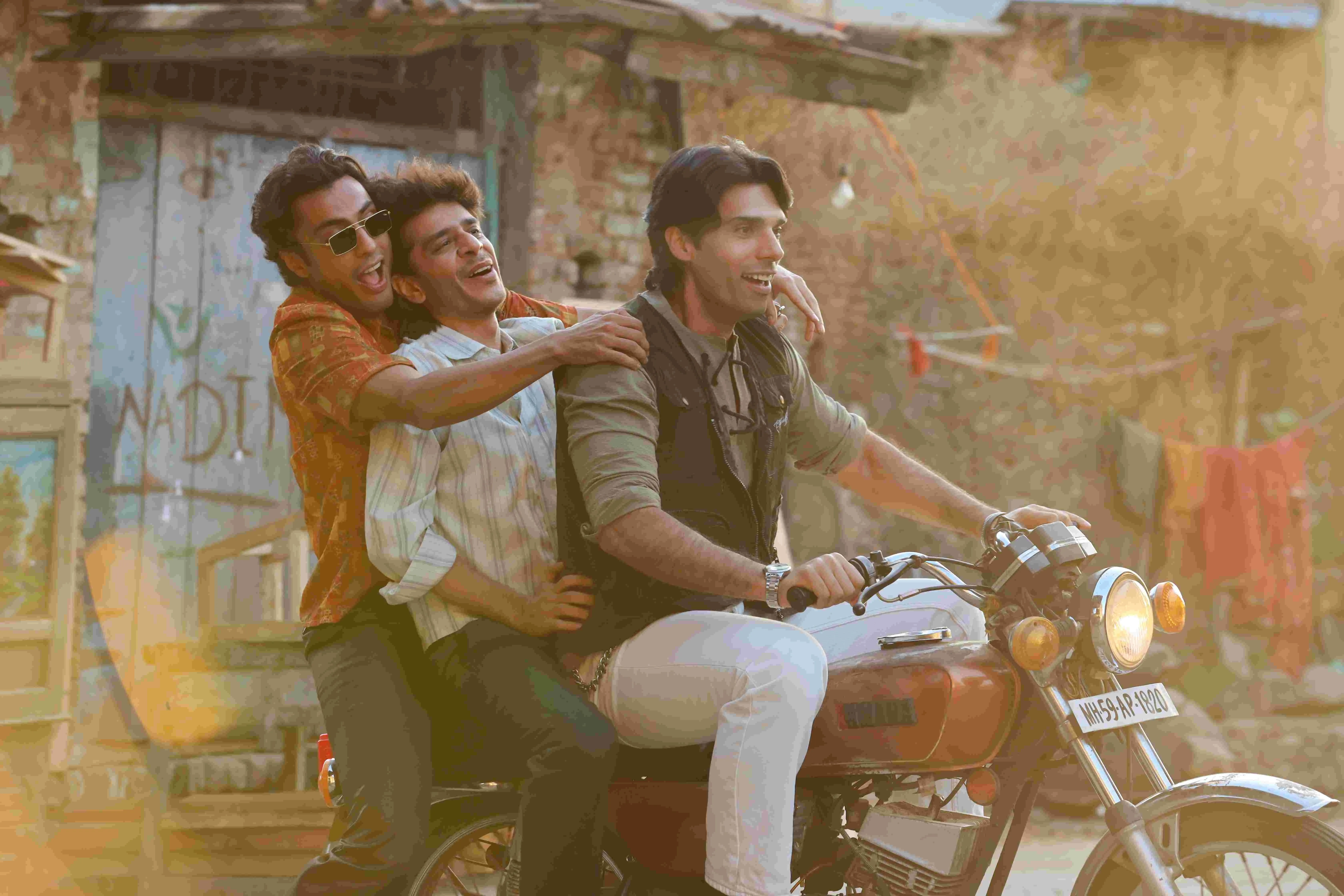 FILM- SUPERBOYS OF MALEGAON (6)